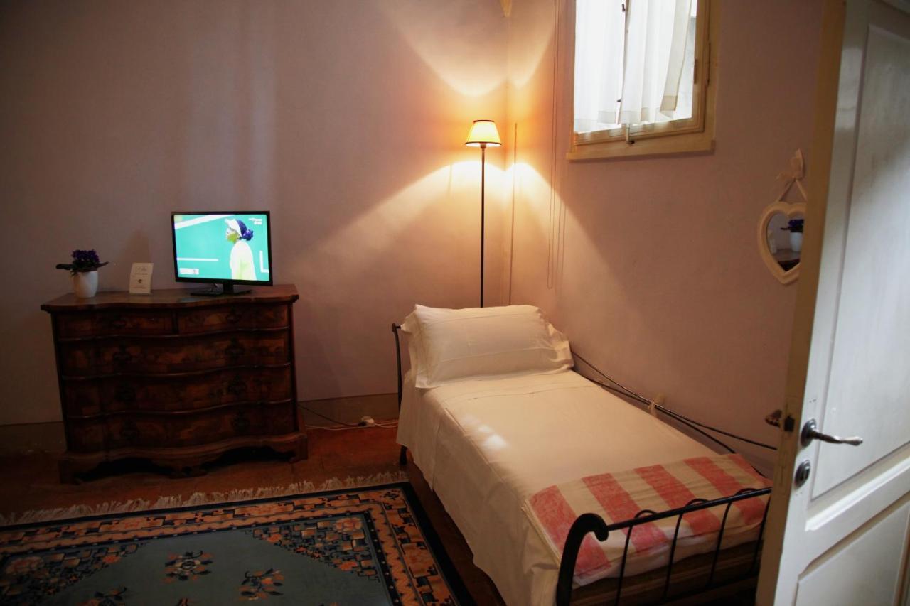 La Corte Affittacamere Фолиньо Экстерьер фото